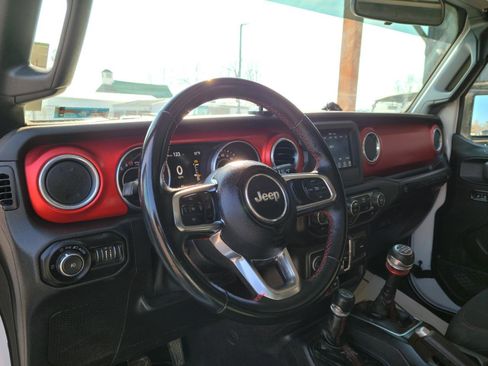 Used 2018 Jeep Wrangler Unlimited Rubicon w/ Dual Top Group image 9