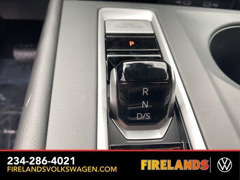 New 2026 Volkswagen Atlas SE image 40