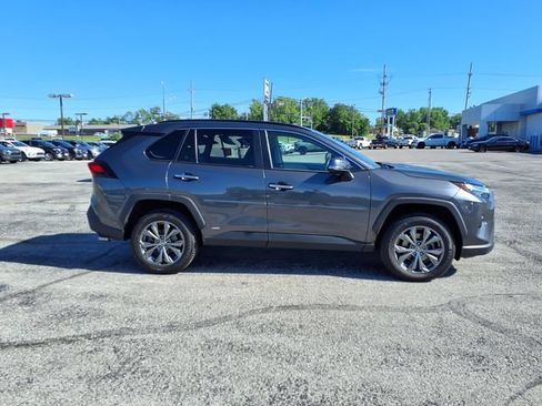 Used 2022 Toyota RAV4 Limited AWD/4WD image 12