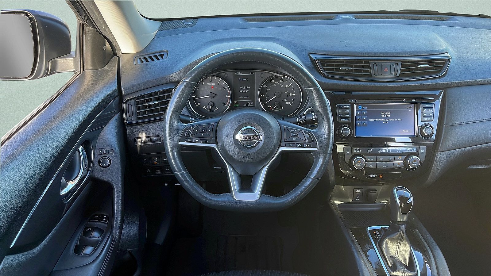 Used 2017 Nissan Rogue SV w/ SV Premium Package AWD/4WD image 10