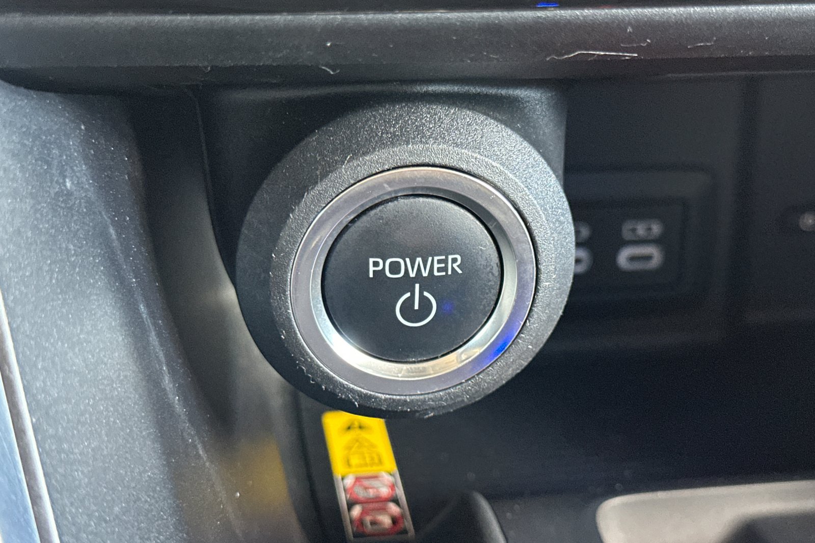 Certified 2024 Toyota Venza LE AWD/4WD image 26