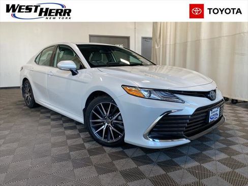 Certified 2023 Toyota Camry XLE image 1