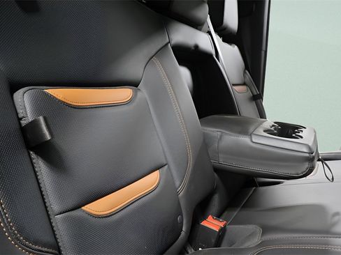 Used 2020 GMC Sierra 2500 AT4 image 28