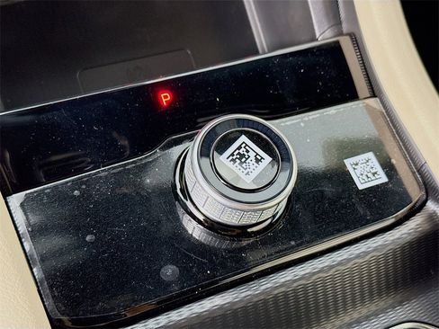 New 2025 Jeep Grand Cherokee Limited w/ Luxury Tech Group II image 13