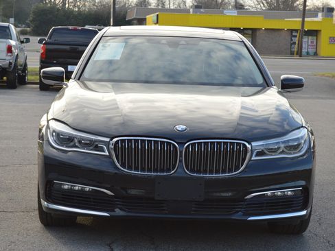 Used 2016 BMW 750i xDrive 750i xDrive Sedan 4D image 3