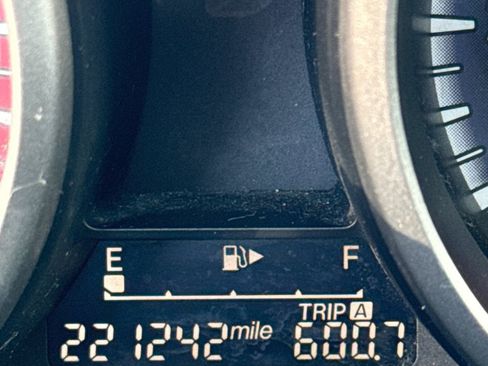 Used 2013 MAZDA MAZDA3 i SV FWD image 15