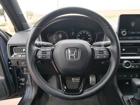 Used 2025 Honda Civic Sport image 10