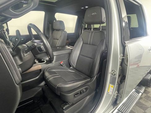 Used 2020 Chevrolet Silverado 2500 High Country w/ Technology Package image 22