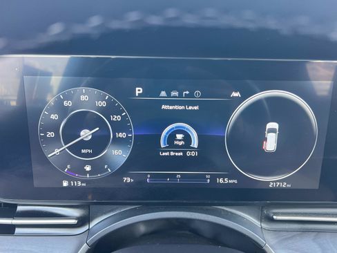 Used 2024 Kia Carnival SX image 11