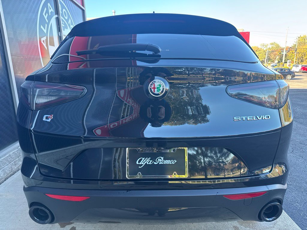 New 2026 Alfa Romeo Stelvio Sprint AWD/4WD image 6