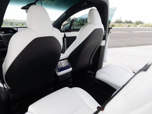 Used 2022 Tesla Model X AWD/4WD image 13