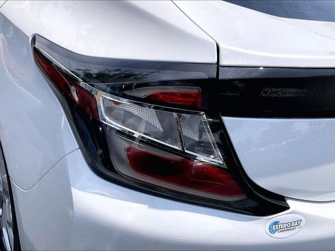 Used 2018 Chevrolet Volt Premier w/ Driver Confidence Package FWD image 28