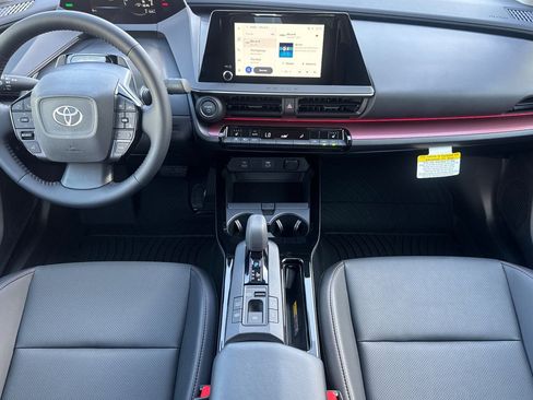 New 2026 Toyota Prius Plug-In Hybrid FWD image 4
