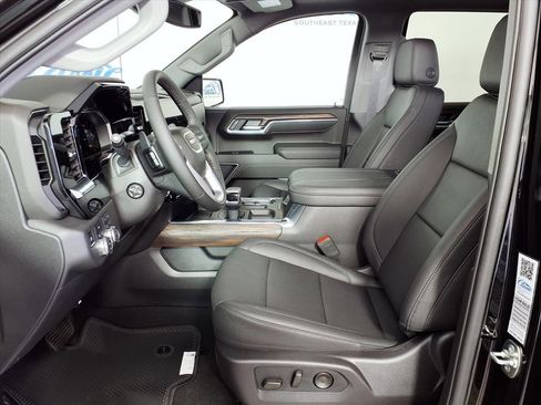 New 2026 GMC Sierra 1500 SLT image 19