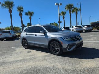 Used 2022 Volkswagen Tiguan SE video 2