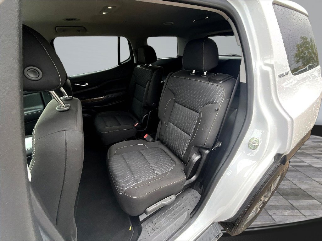 Used 2023 GMC Acadia SLE FWD image 27
