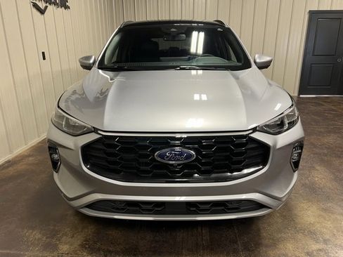 Used 2023 Ford Escape ST-Line Elite w/ Class II Trailer Tow Package image 2