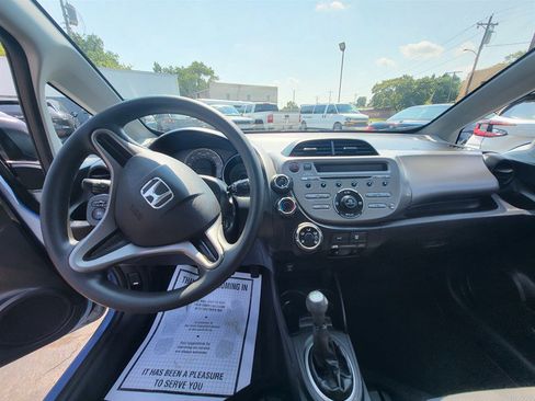 Used 2010 Honda Fit image 15
