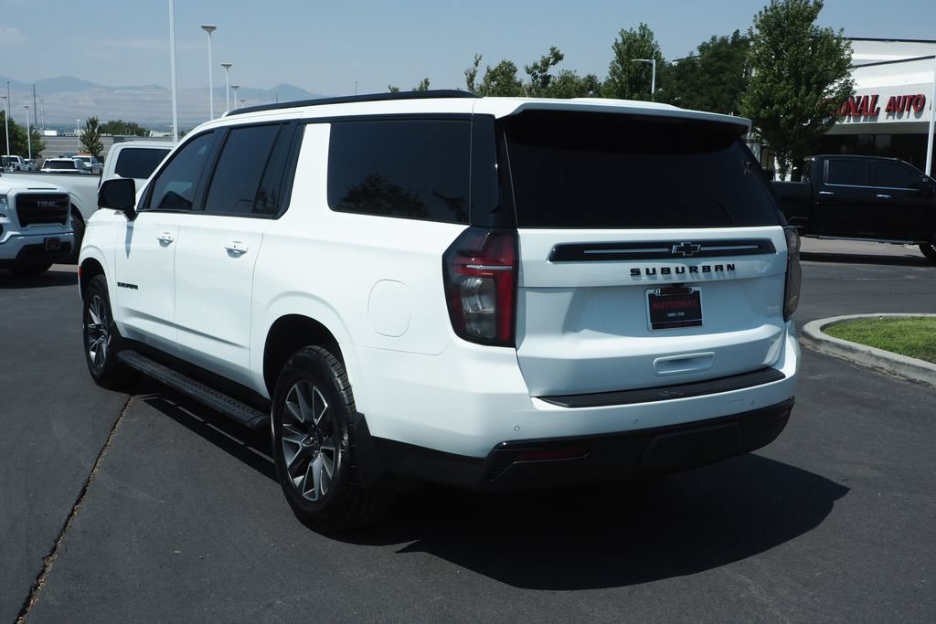 Used 2024 Chevrolet Suburban Z71 w/ Luxury Package AWD/4WD image 5