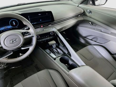 Used 2023 Hyundai Elantra SEL w/ Convenience Package FWD image 24