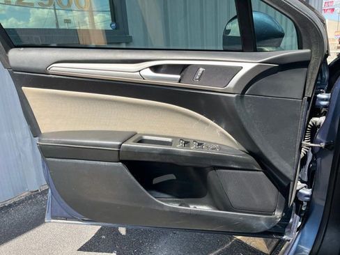 Used 2018 Ford Fusion S image 15