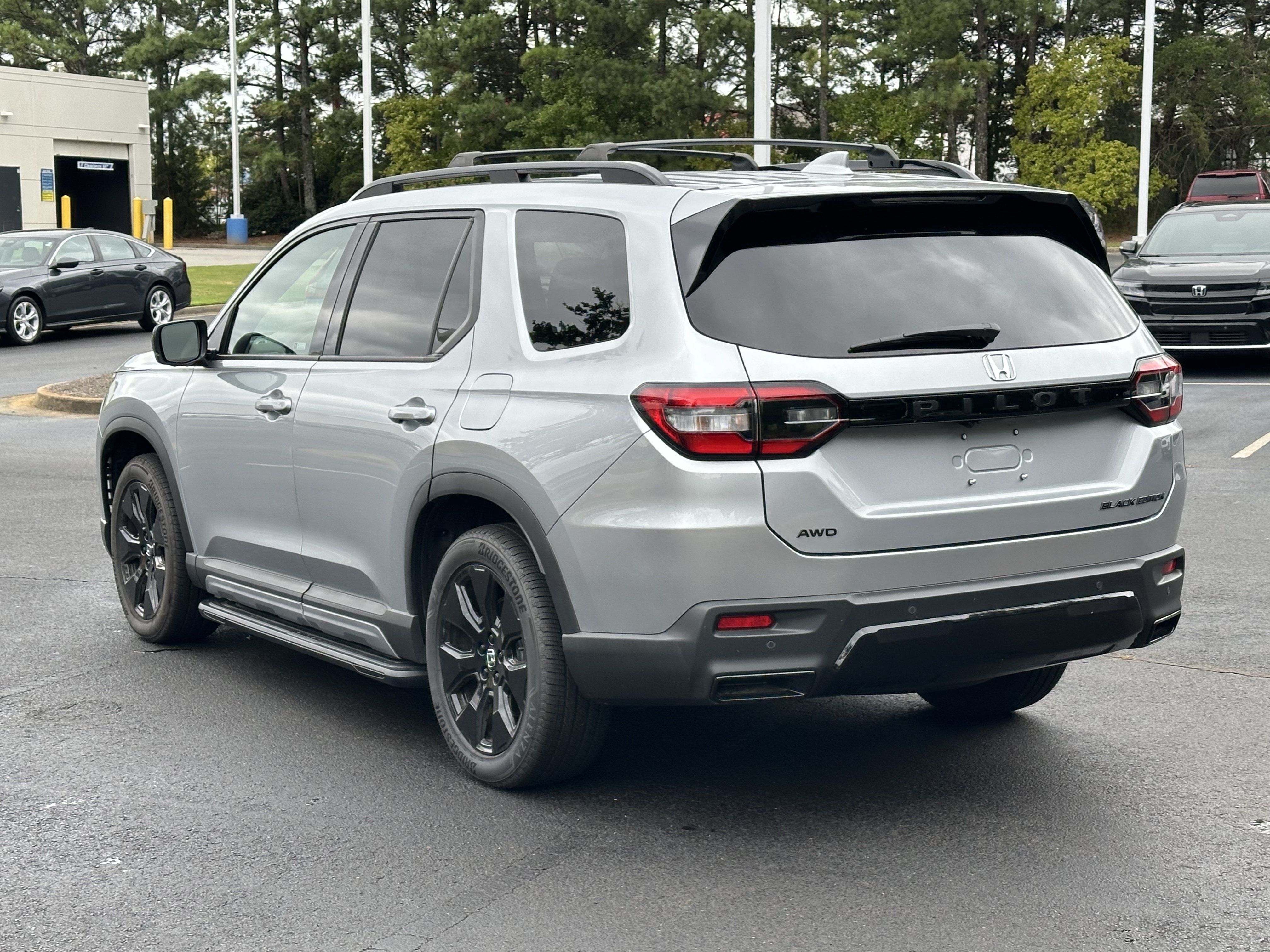 Used 2026 Honda Pilot Black Edition image 12