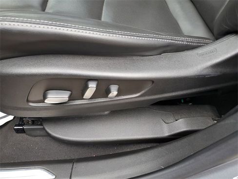 Certified 2022 Cadillac XT5 Premium Luxury image 26