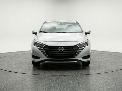 Used 2025 Nissan Versa SV FWD image 2