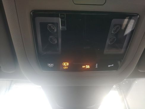 New 2026 Volkswagen Atlas SE image 25