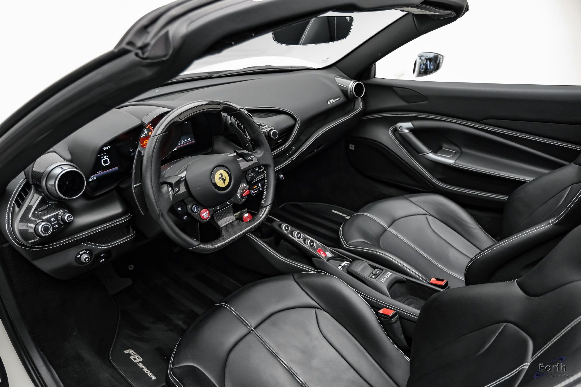Used 2022 Ferrari F8 Tributo RWD image 2