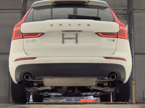 Used 2018 Volvo XC60 T5 Momentum w/ Convenience Package AWD/4WD image 5