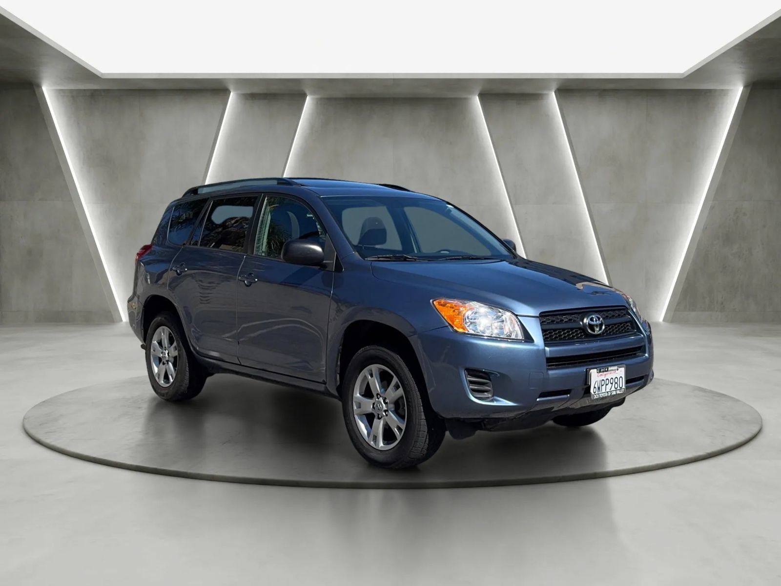 Used 2012 Toyota RAV4 FWD w/ Upgrade Value Pkg image 1