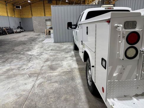 Used 2016 Ford F350 XL RWD image 9