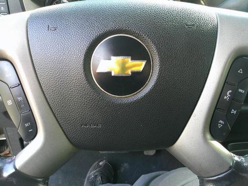 Used 2011 Chevrolet Silverado 1500 LT w/ Z71 Appearance Package image 9