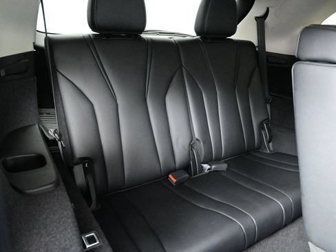 Used 2022 Acura MDX FWD w/ Technology Package image 17