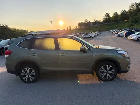 Used 2019 Subaru Forester Limited AWD/4WD image 6