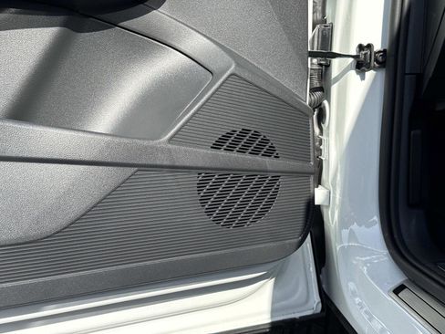 New 2026 Volkswagen Taos SE AWD/4WD image 20