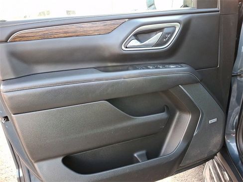 Used 2021 Chevrolet Tahoe Premier w/ Premium Package image 14