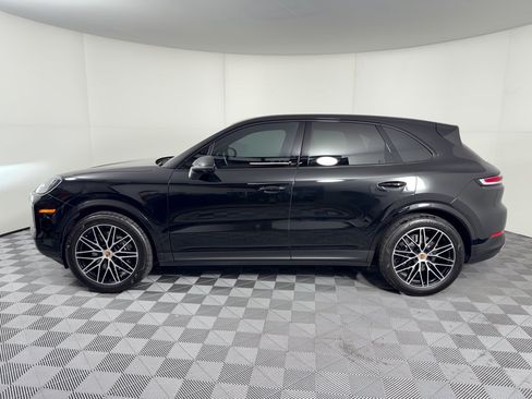 Certified 2026 Porsche Cayenne AWD/4WD image 2