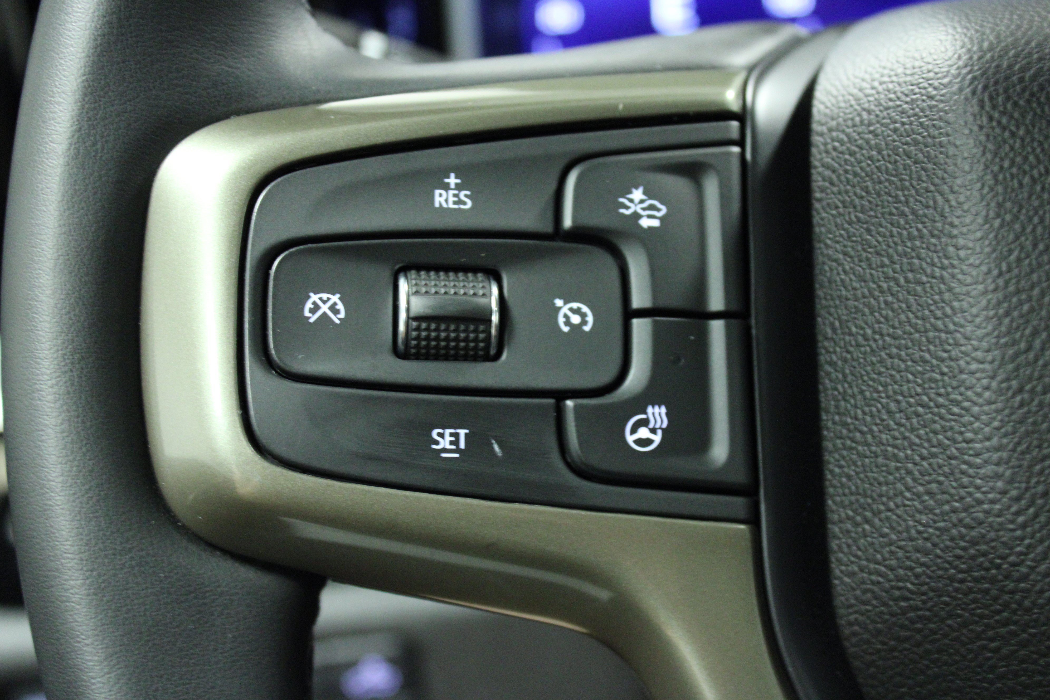 Used 2024 Chevrolet Silverado 2500 High Country w/ Technology Package AWD/4WD image 20