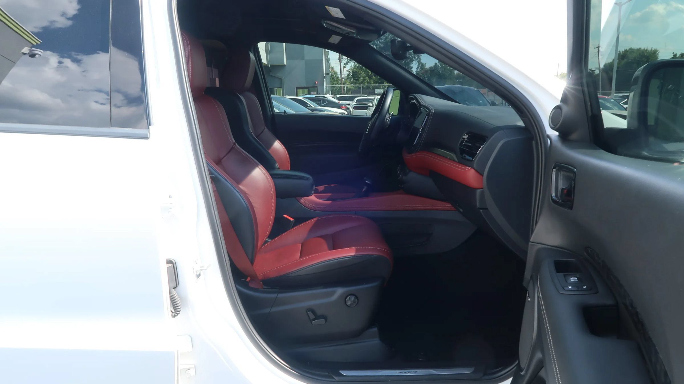 Used 2023 Dodge Durango SRT AWD/4WD image 27