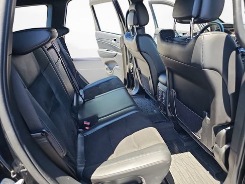 Certified 2022 Jeep Grand Cherokee Laredo X AWD/4WD image 11
