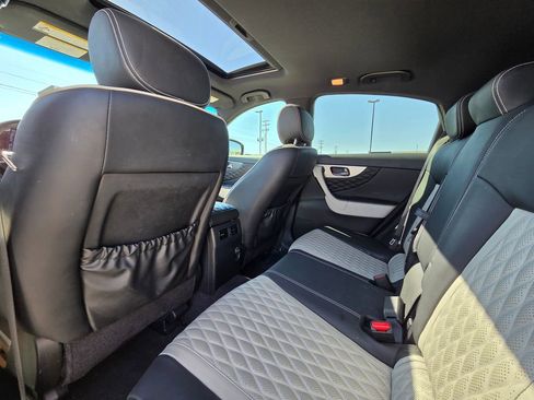 Used 2017 INFINITI QX70 2WD w/ Limited Package image 28