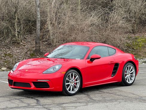 Used 2018 Porsche 718 Cayman S image 1