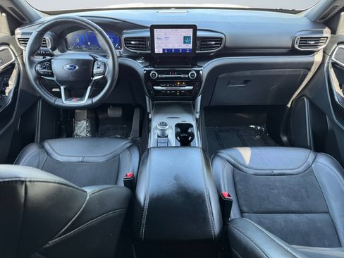 Used 2022 Ford Explorer ST w/ ST Street Pack image 10