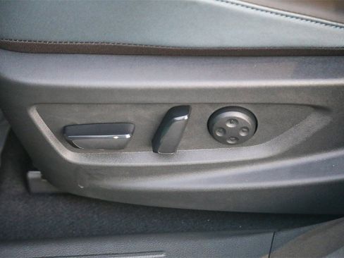 New 2026 Nissan Leaf Platinum+ image 21