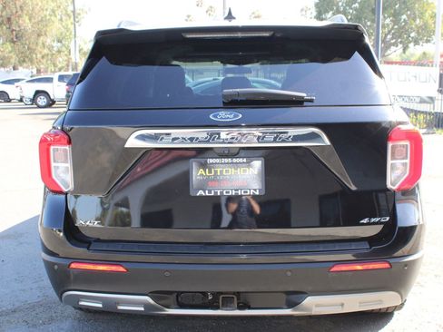 Used 2021 Ford Explorer XLT w/ Equipment Group 202A AWD/4WD image 41