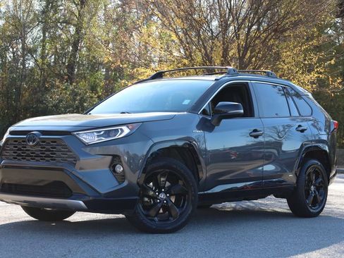 Used 2020 Toyota RAV4 XSE image 1