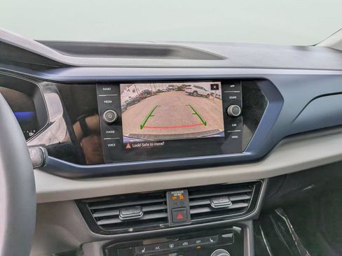 Certified 2023 Volkswagen Taos SE w/ Panoramic Sunroof Package FWD image 21