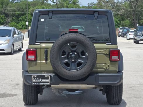 Used 2025 Jeep Wrangler Sport AWD/4WD image 4